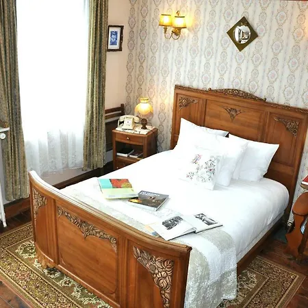 Hotel Detective