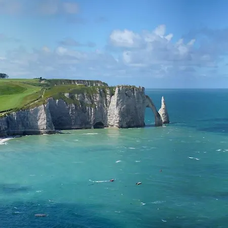 Detective 2* Etretat