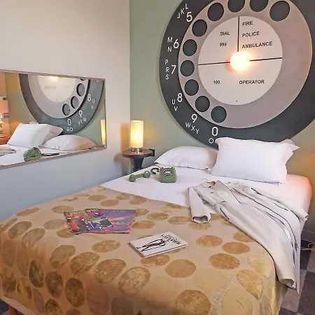 Hotel Detective