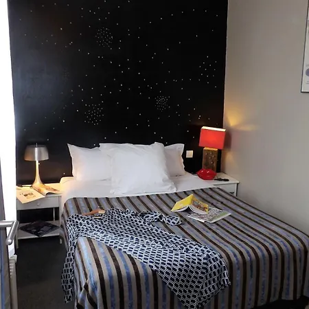 Hotel Detective Etretat