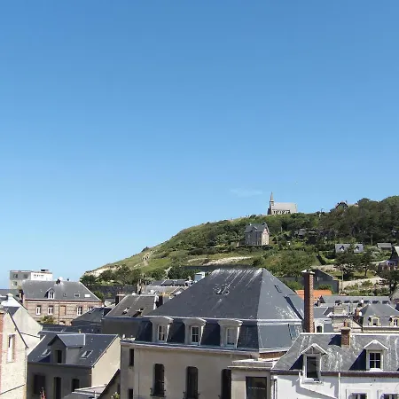 Detective 2* אטרטאט