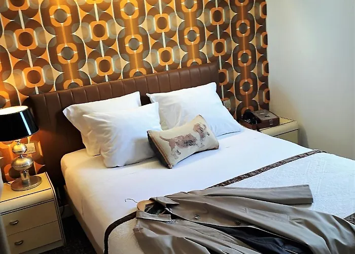 Hotel Detective Étretat