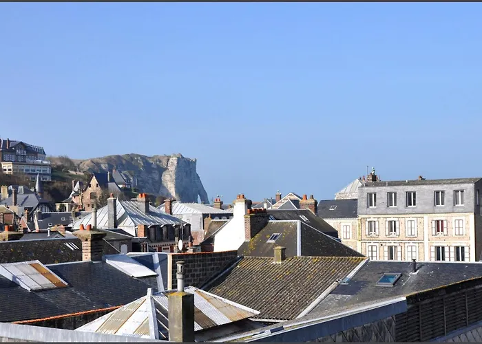 Detective Hotel Étretat