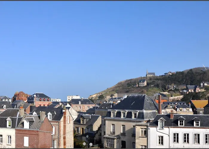 Hotel Detective Étretat