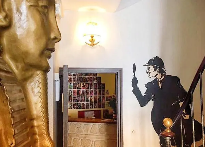 Hotel Detective Étretat